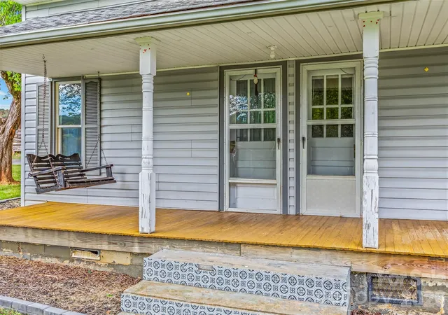 Photo 4 of Single family home for sale at 478 Randleman Rd, Hamptonville, NC 27020 | MLS# 4429716 | Listing updated on 2026-10-03