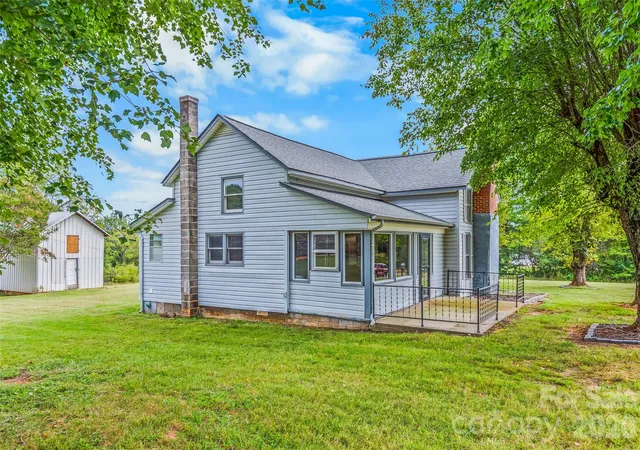 Photo 3 of Single family home for sale at 478 Randleman Rd, Hamptonville, NC 27020 | MLS# 4429716 | Listing updated on 2026-10-03