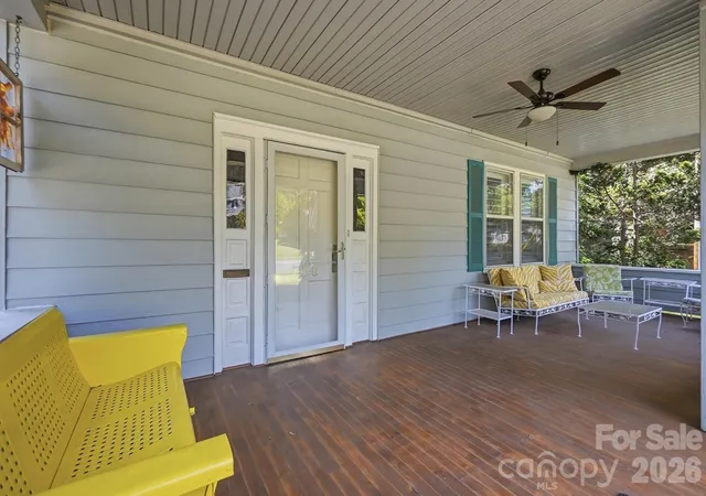 Photo 1 of Single family home for sale at 415 W 5th Avenue, Gastonia, NC 28052 | MLS# 4429724 | Listing updated on 2026-10-01