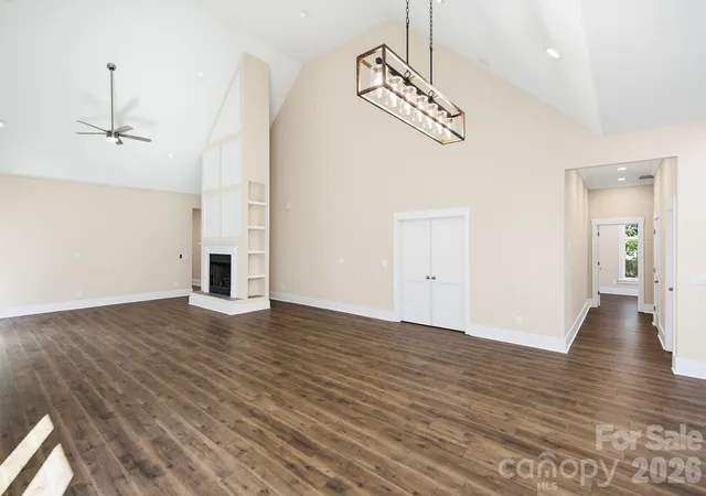 Photo 4 of Single family home for sale at 2507 Forest Lawn Dr, Matthews, NC 28104 | MLS# 4429728 | Listing updated on 2026-10-05