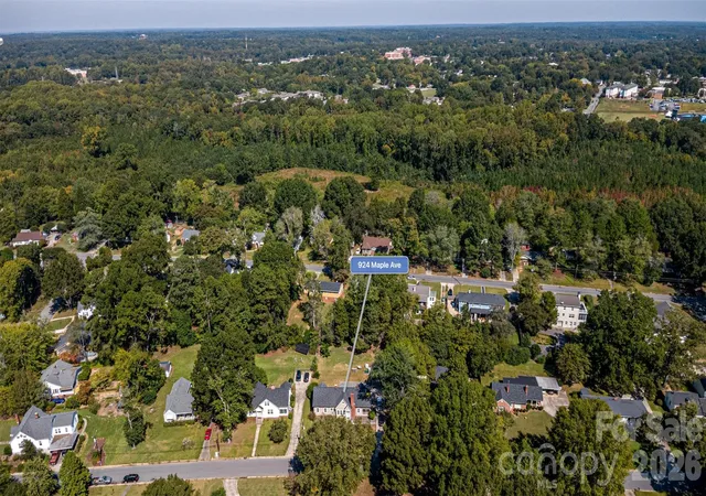 Photo 3 of Single family home for sale at 924 Maple Ave, Salisbury, NC 28144 | MLS# 4429731 | Listing updated on 2026-10-15