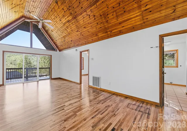 Photo 4 of Single family home for sale at 144 Appalachian Trl, Maggie Valley, NC 28751 | MLS# 4429734 | Listing updated on 2026-10-04