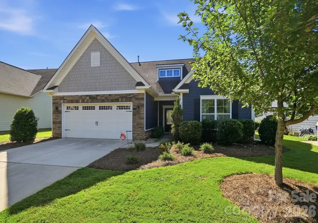 Photo 3 of Single family home for sale at 515 Trillium Way, Belmont, NC 28012 | MLS# 4429736 | Listing updated on 2026-10-06