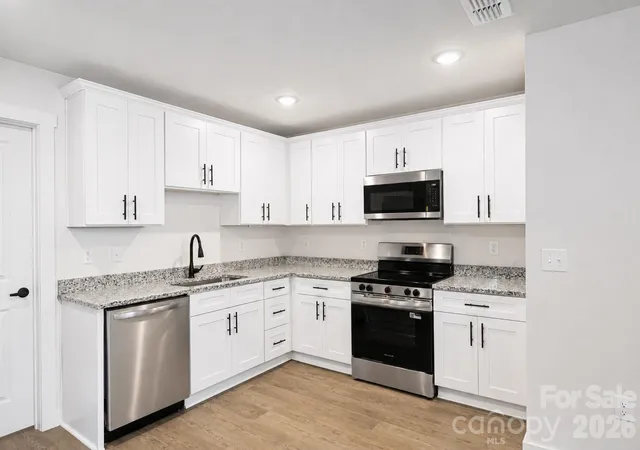 Photo 4 of House for sale at 1415-1417 3rd Street Pl NE, Hickory, NC 28601 | MLS# 4429737 | Listing updated on 2026-10-08