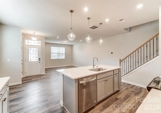 Photo 4 of Townhouse for sale at 5225 Wyes Oak Ln, Charlotte, NC 28269 | MLS# 4429742 | Listing updated on 2026-09-30