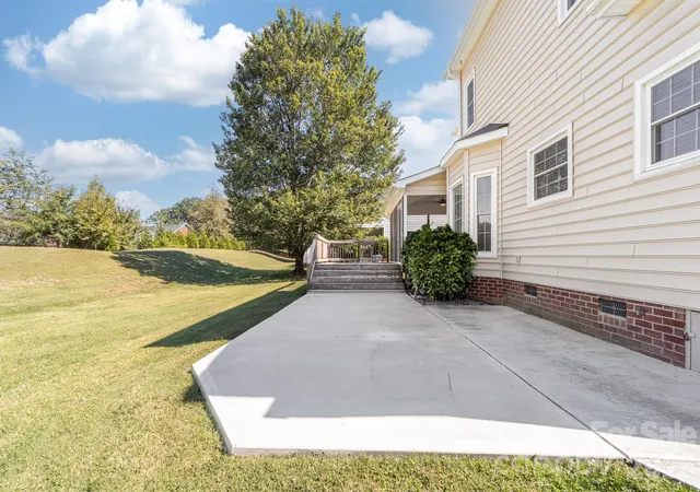 Photo 3 of Single family home for sale at 4014 Belle Meade Cir, Belmont, NC 28012 | MLS# 4429750 | Listing updated on 2026-10-07