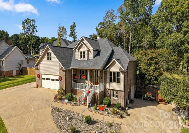 Photo 1 of Single family home for sale at 3645 Wandering Ln Ne, Hickory, NC 28601 | MLS# 4429752 | Listing updated on 2026-10-06