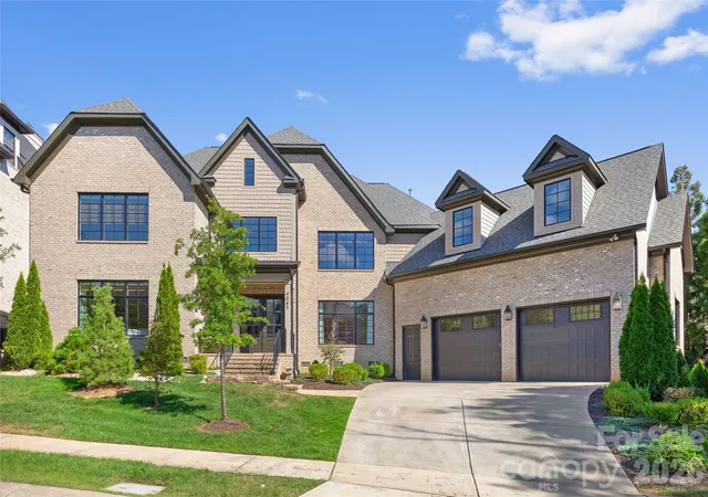 Photo 1 of Mansion for sale at 4047 Alexandra Aly Dr, Charlotte, NC 28210 | MLS# 4429754 | Listing updated on 2026-10-09
