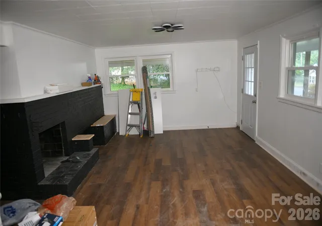 Photo 2 of Single family home for sale at 1605 W 4th Avenue, Gastonia, NC 28052 | MLS# 4429758 | Listing updated on 2026-10-02