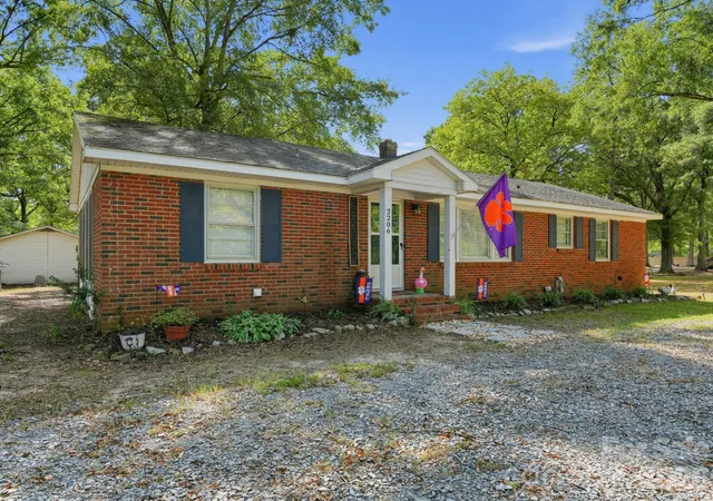 Photo 1 of Single family home for sale at 2206 White Store Rd, Monroe, NC 28112 | MLS# 4429764 | Listing updated on 2026-10-08