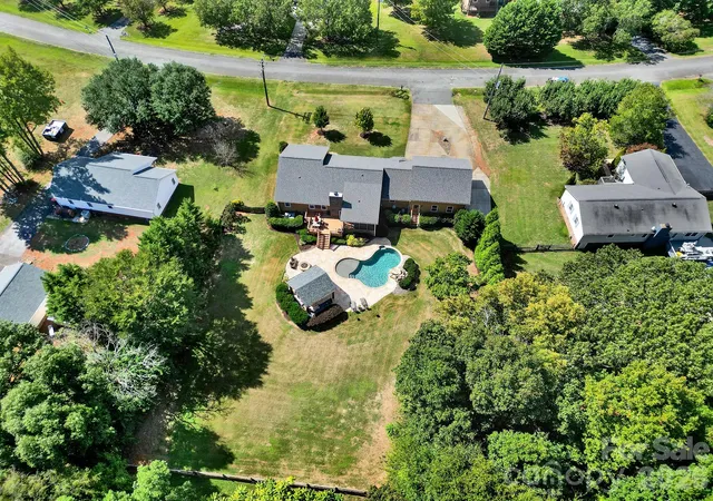 Photo 3 of Single family home for sale at 900 Saddle Ridge Rd, Fort Mill, SC 29708 | MLS# 4429767 | Listing updated on 2026-10-02