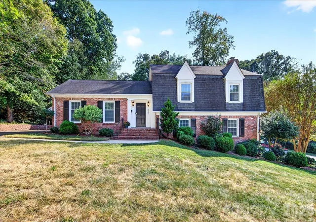 Photo 1 of Single family home for sale at 2936 Burnt Ml Rd, Charlotte, NC 28210 | MLS# 4429775 | Listing updated on 2026-10-07