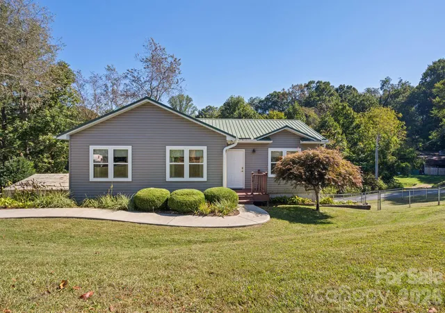 Photo 1 of Single family home for sale at 74 Ridgeline Rd, Clyde, NC 28721 | MLS# 4429782 | Listing updated on 2026-10-04