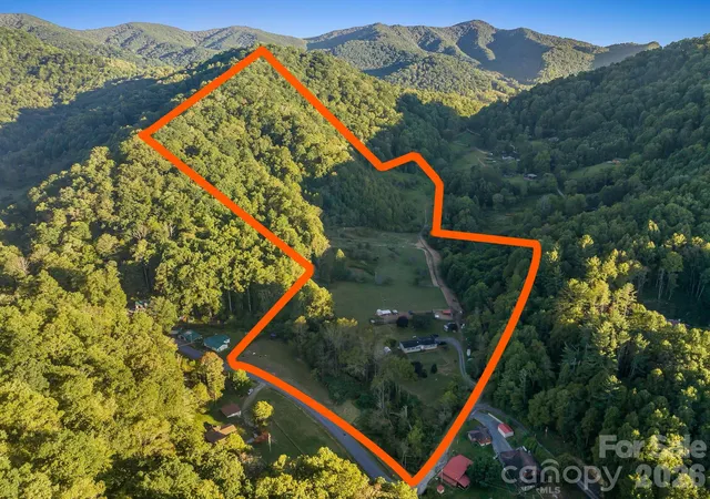 Photo 3 of Single family home for sale at 1102 Price Town Rd, Clyde, NC 28721 | MLS# 4429790 | Listing updated on 2026-10-03