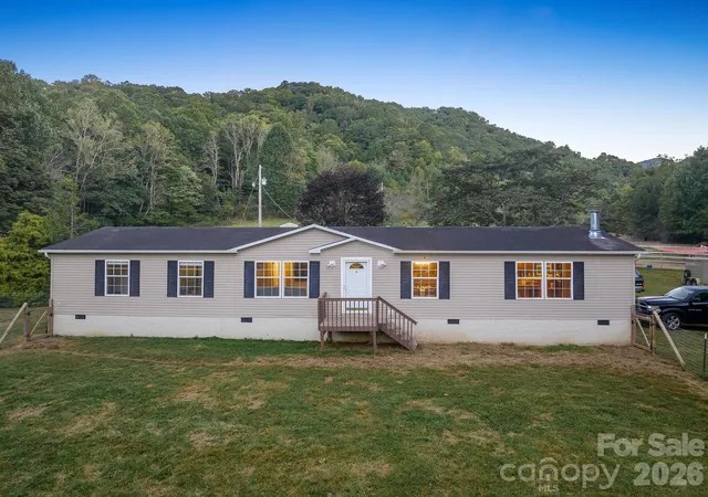 Photo 3 of Single family home for sale at 1102 Price Town Rd, Clyde, NC 28721 | MLS# 4429790 | Listing updated on 2026-10-03