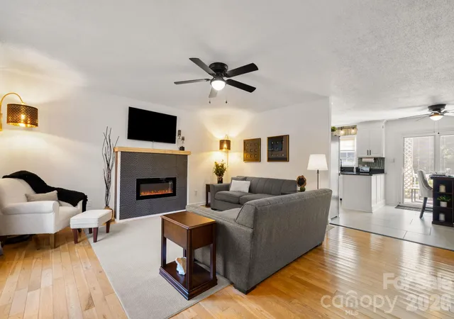 Photo 3 of Single family home for sale at 237 Scotts Crk Rd, Statesville, NC 28625 | MLS# 4429792 | Listing updated on 2026-10-05