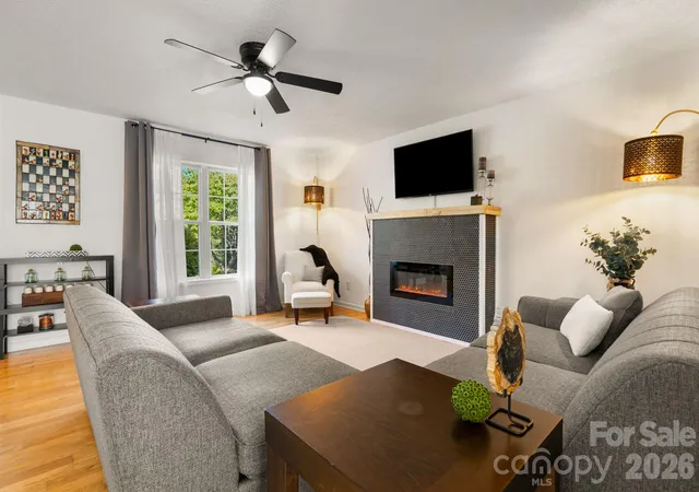 Photo 3 of Single family home for sale at 237 Scotts Crk Rd, Statesville, NC 28625 | MLS# 4429792 | Listing updated on 2026-10-05
