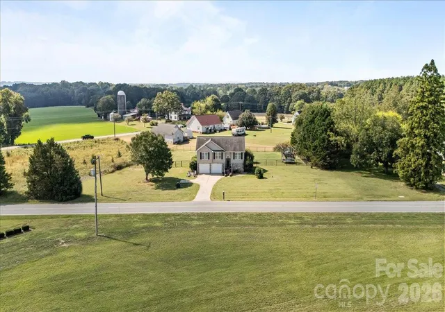 Photo 1 of Single family home for sale at 2241 Killian Rd, Lincolnton, NC 28092 | MLS# 4429796 | Listing updated on 2026-10-04