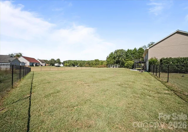Photo 4 of Single family home for sale at 2241 Killian Rd, Lincolnton, NC 28092 | MLS# 4429796 | Listing updated on 2026-10-04