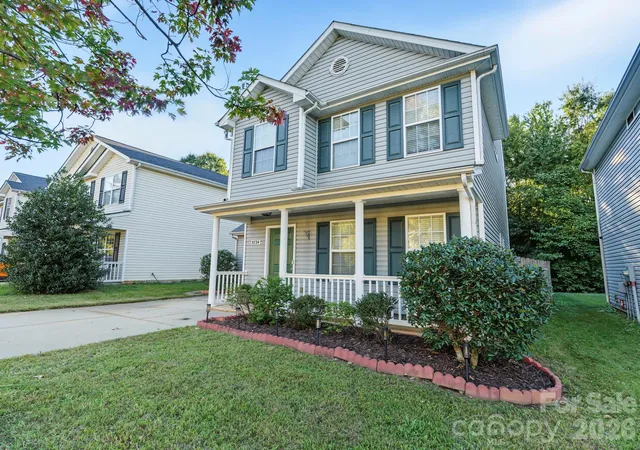 Photo 1 of Single family home for sale at 5724 Henderson Oaks Dr, Charlotte, NC 28269 | MLS# 4429797 | Listing updated on 2026-10-11