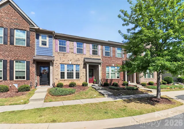 Photo 2 of Townhouse for sale at 8118 English Clover Ln, Fort Mill, SC 29707 | MLS# 4429810 | Listing updated on 2026-10-05