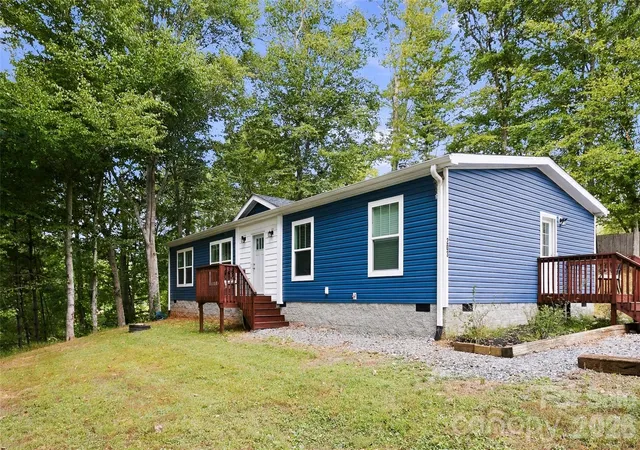 Photo 3 of Single family home for sale at 203 Beaverdam Loop Rd, Candler, NC 28715 | MLS# 4429811 | Listing updated on 2026-10-15