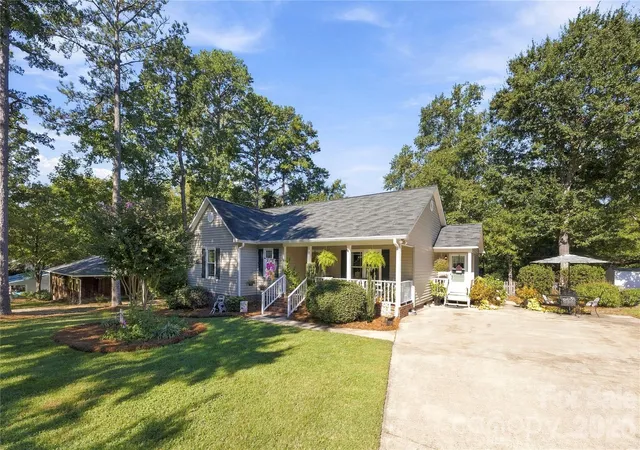 Photo 3 of Single family home for sale at 2598 Tully Ct, Lancaster, SC 29720 | MLS# 4429818 | Listing updated on 2026-10-16