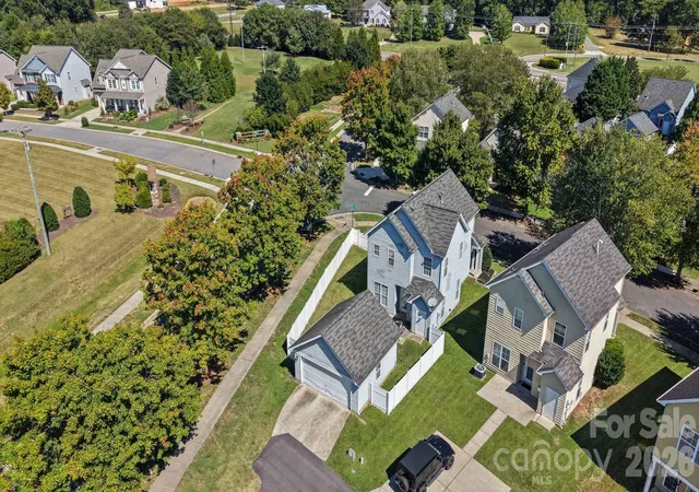 Photo 3 of Single family home for sale at 13639 Swinton Rd, Huntersville, NC 28078 | MLS# 4429831 | Listing updated on 2026-09-30