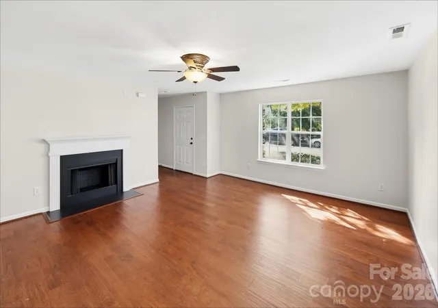 Photo 2 of Single family home for sale at 3139 Reid Brk Ln, Charlotte, NC 28208 | MLS# 4429834 | Listing updated on 2026-10-03