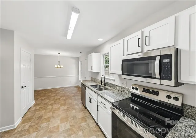 Photo 3 of Single family home for sale at 3139 Reid Brk Ln, Charlotte, NC 28208 | MLS# 4429834 | Listing updated on 2026-10-03