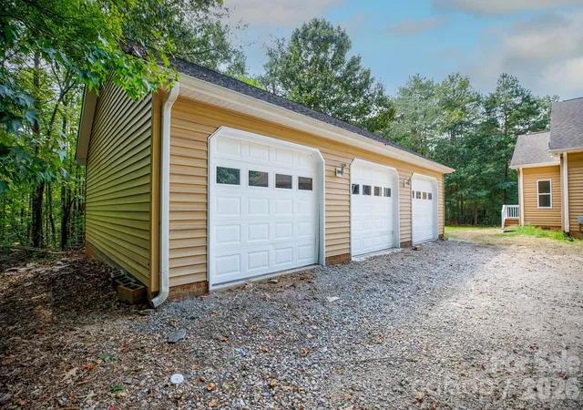 Photo 3 of Single family home for sale at 3340 Clinzo Feemster Rd, Hickory Grove, SC 29717 | MLS# 4429839 | Listing updated on 2026-10-01