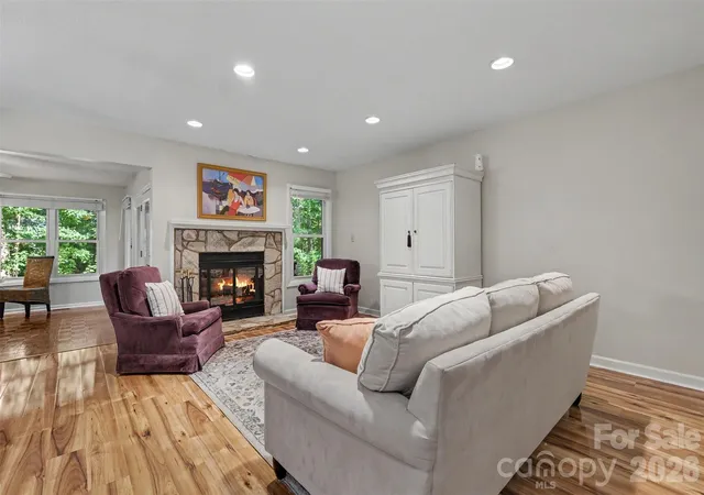 Photo 3 of Condo for sale at 2786 Dogwood Hills Ct, Fort Mill, SC 29715 | MLS# 4429854 | Listing updated on 2026-10-08