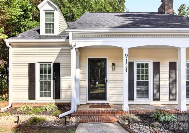 Photo 3 of Single family home for sale at 9121 Gamesford Dr, Charlotte, NC 28277 | MLS# 4429855 | Listing updated on 2026-10-01