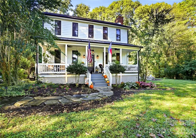 Photo 1 of Single family home for sale at 9560 Harvest Ln, Davidson, NC 28036 | MLS# 4429858 | Listing updated on 2026-10-01