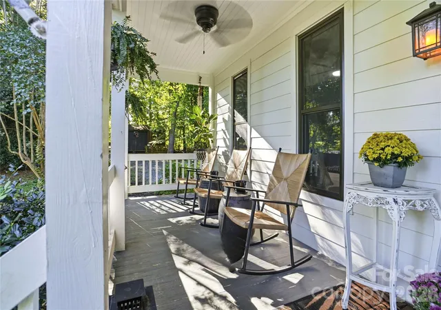 Photo 4 of Single family home for sale at 9560 Harvest Ln, Davidson, NC 28036 | MLS# 4429858 | Listing updated on 2026-10-01