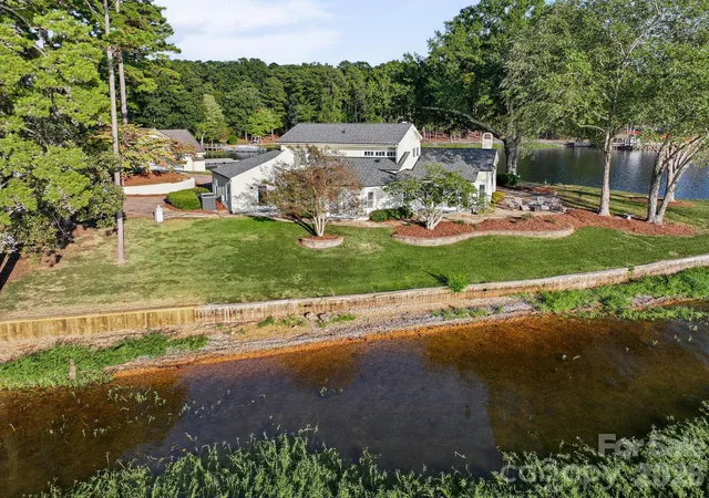 Photo 3 of Single family home for sale at 172 Rogers Ln, New London, NC 28127 | MLS# 4429860 | Listing updated on 2026-10-09