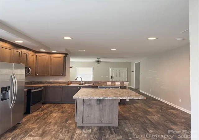 Photo 4 of Single family home for sale at 323 Martin St, Shelby, NC 28150 | MLS# 4429863 | Listing updated on 2026-10-03