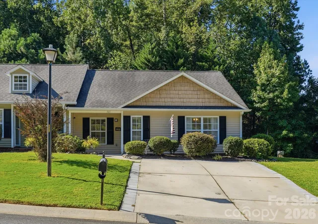 Townhouse for sale at 545 Weavers Xing, Fort Mill, SC 29715 | MLS# 4429864