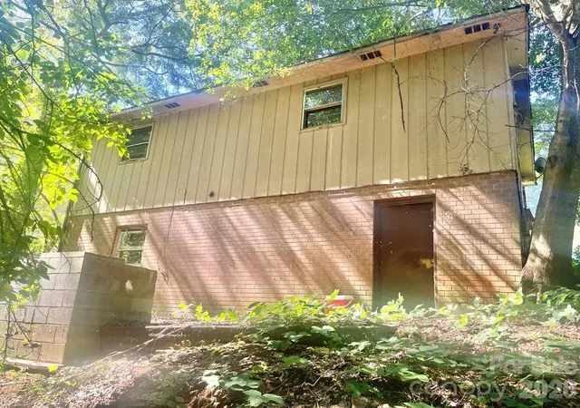 Photo 2 of Single family home for sale at 419 Rocky Brk Dr, Shelby, NC 28150 | MLS# 4429887 | Listing updated on 2026-10-01
