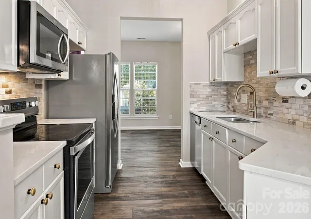 Photo 4 of Townhouse for sale at 6032 Sapwood Ct, Matthews, NC 28104 | MLS# 4429898 | Listing updated on 2026-10-07