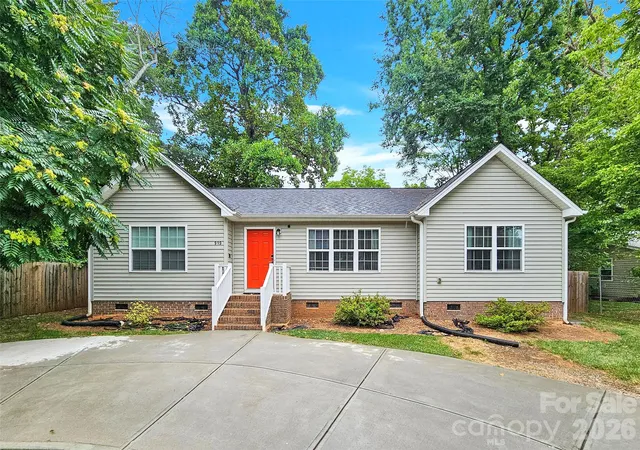 Photo 1 of Single family home for sale at 919 Edgemont Ave, Belmont, NC 28012 | MLS# 4429900 | Listing updated on 2026-09-30