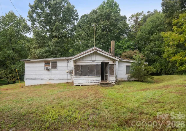 Photo 4 of Single family home for sale at 6958 Nc Hwy 9, Columbus, NC 28722 | MLS# 4429914 | Listing updated on 2026-10-06