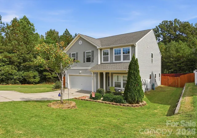 Photo 2 of Single family home for sale at 2104 Argentum Ave, Fort Mill, SC 29707 | MLS# 4429934 | Listing updated on 2026-10-08