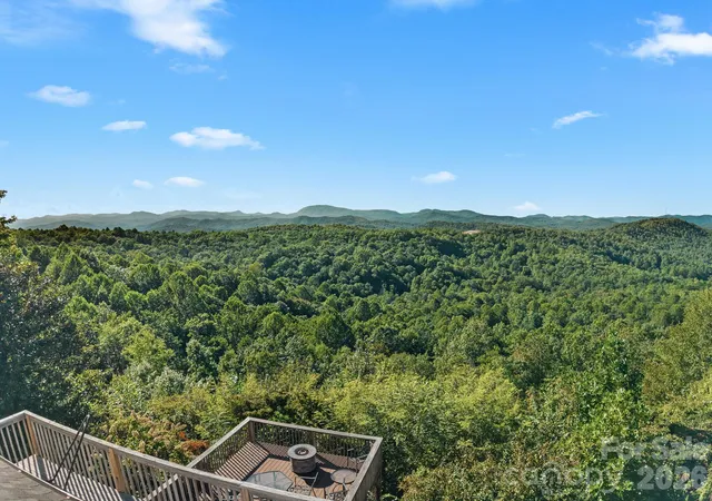 Photo 1 of Single family home for sale at 70 Moor Ln, Brevard, NC 28712 | MLS# 4429937 | Listing updated on 2026-10-07