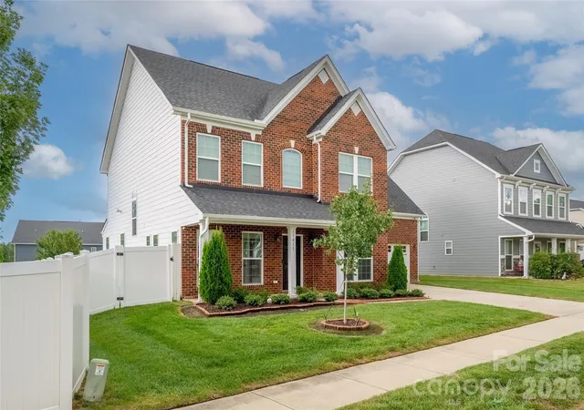 Photo 1 of Single family home for sale at 13411 Quicksilver Ln, Huntersville, NC 28078 | MLS# 4429938 | Listing updated on 2026-10-01