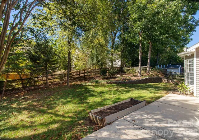 Photo 2 of Single family home for sale at 3820 Planters Watch Dr, Charlotte, NC 28278 | MLS# 4429944 | Listing updated on 2026-10-26