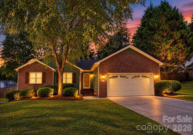 Photo 1 of Single family home for sale at 101 Antelope Dr, Mount Holly, NC 28120 | MLS# 4429952 | Listing updated on 2026-10-03
