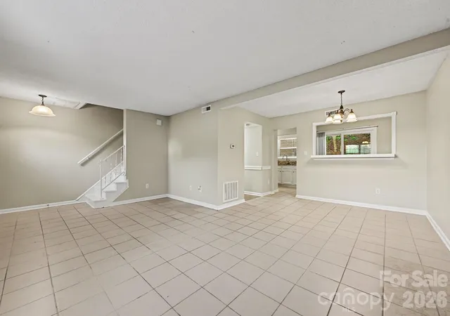 Photo 3 of House for sale at 11059 Hunter Trl Ln, Charlotte, NC 28226 | MLS# 4429978 | Listing updated on 2026-10-07