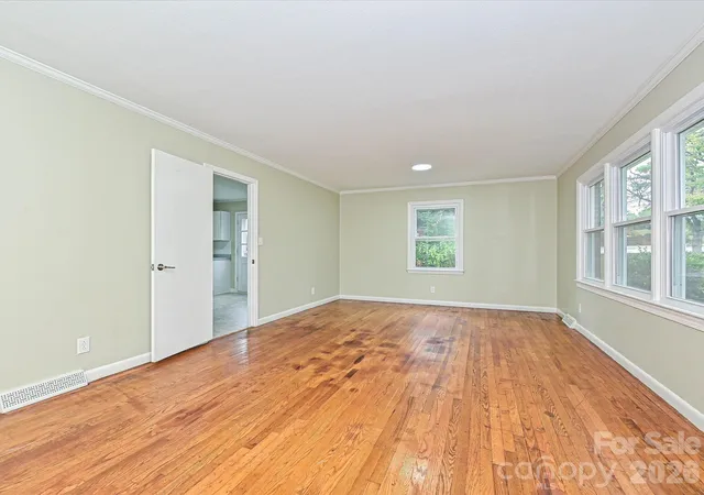 Photo 3 of Single family home for sale at 655 Greenbriar Ave, Rock Hill, SC 29730 | MLS# 4429984 | Listing updated on 2026-10-05