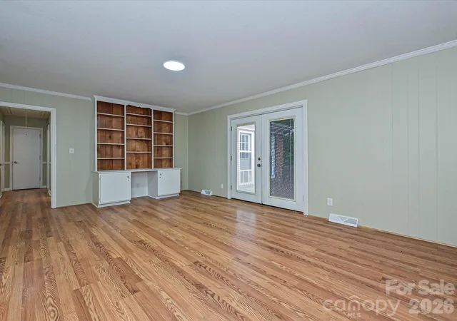 Photo 3 of Single family home for sale at 655 Greenbriar Ave, Rock Hill, SC 29730 | MLS# 4429984 | Listing updated on 2026-10-05